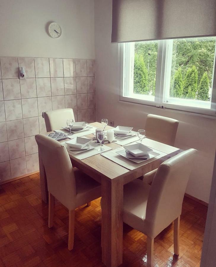 Apartman Kej Pirot Eksteriør billede