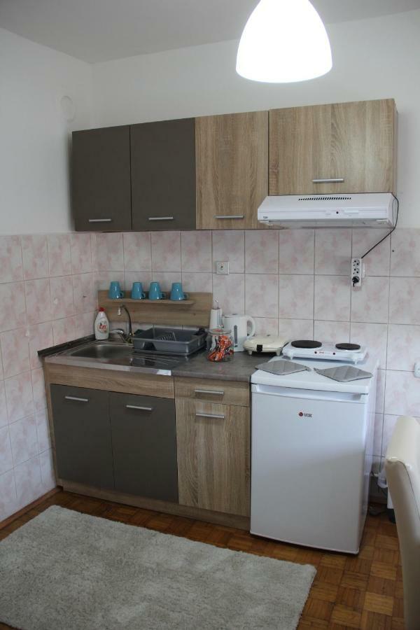 Apartman Kej Pirot Eksteriør billede