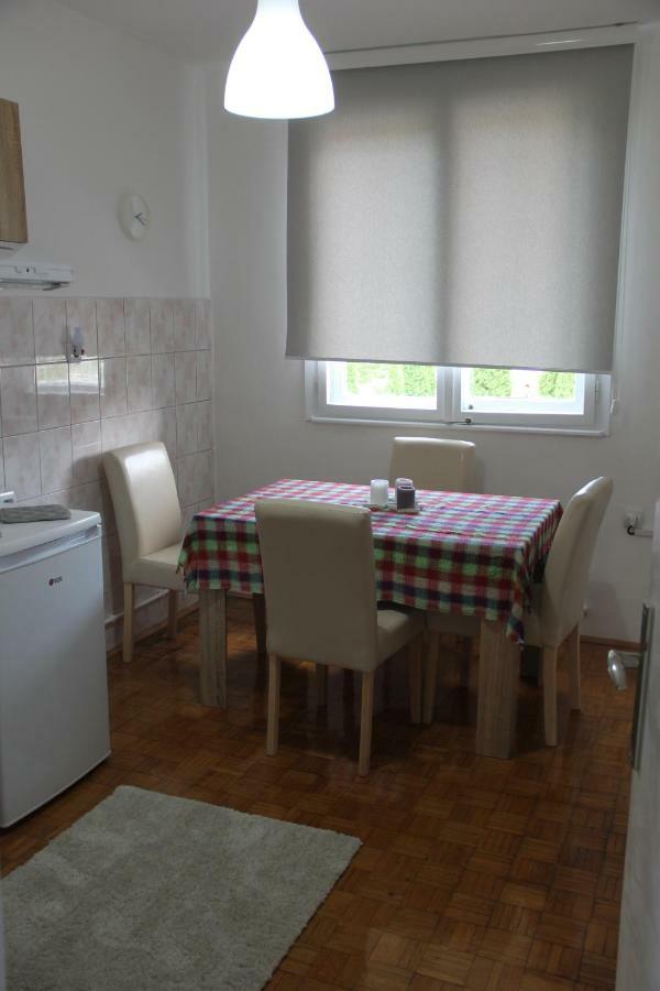 Apartman Kej Pirot Eksteriør billede