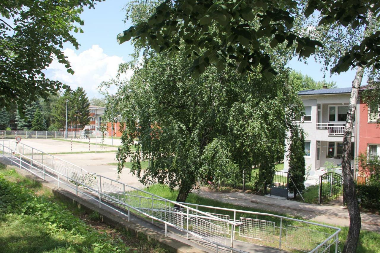 Apartman Kej Pirot Eksteriør billede